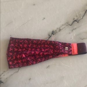 Lululemon fringe fighter headband